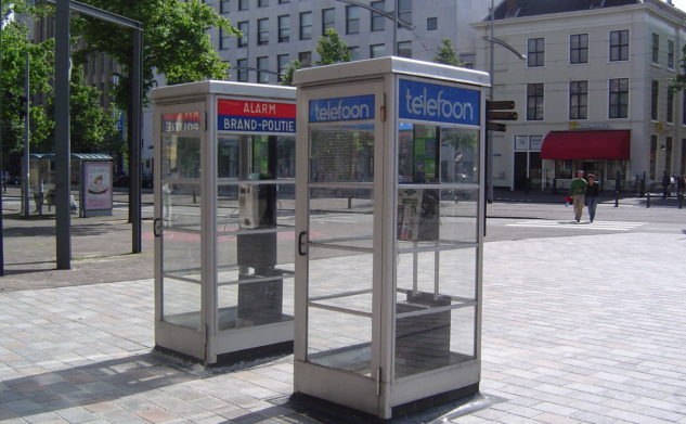 Bellen met een kwartje in een telefooncel?